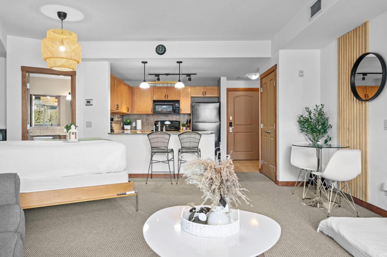 ⭐️ Luxury Mountain View Studio In Canmore ⭐️ Экстерьер фото